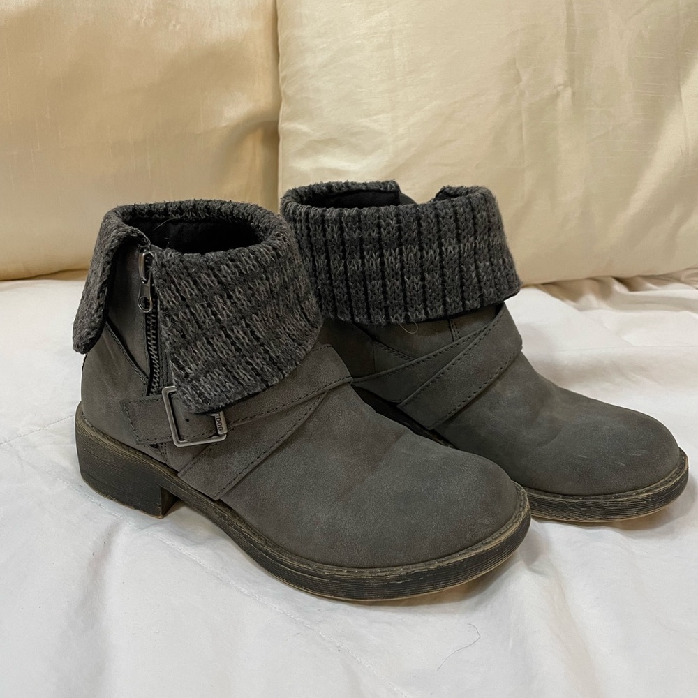 Rocketdog Foldover ankle boots women's 6